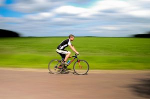 Read more about the article Kako biciklizam može pomoći vašem trčanju