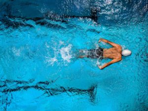 Read more about the article Plivanje – savršena alternativa za trening