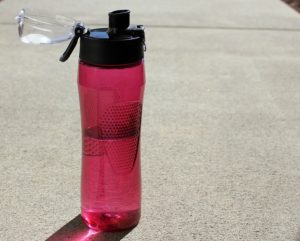 Read more about the article Jednostavni savjeti za hidrataciju tokom trke