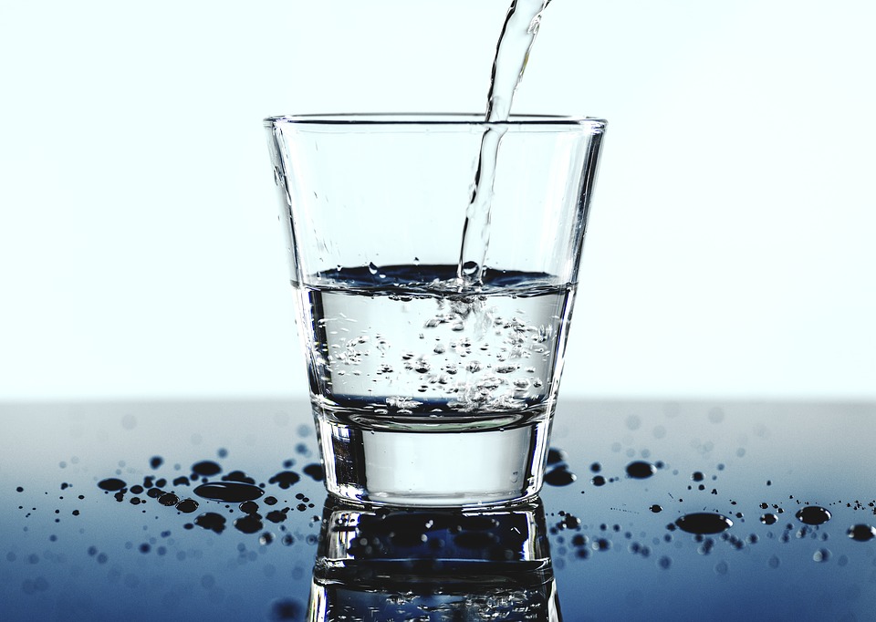 You are currently viewing 9 znakova da ne pijete dovoljno vode